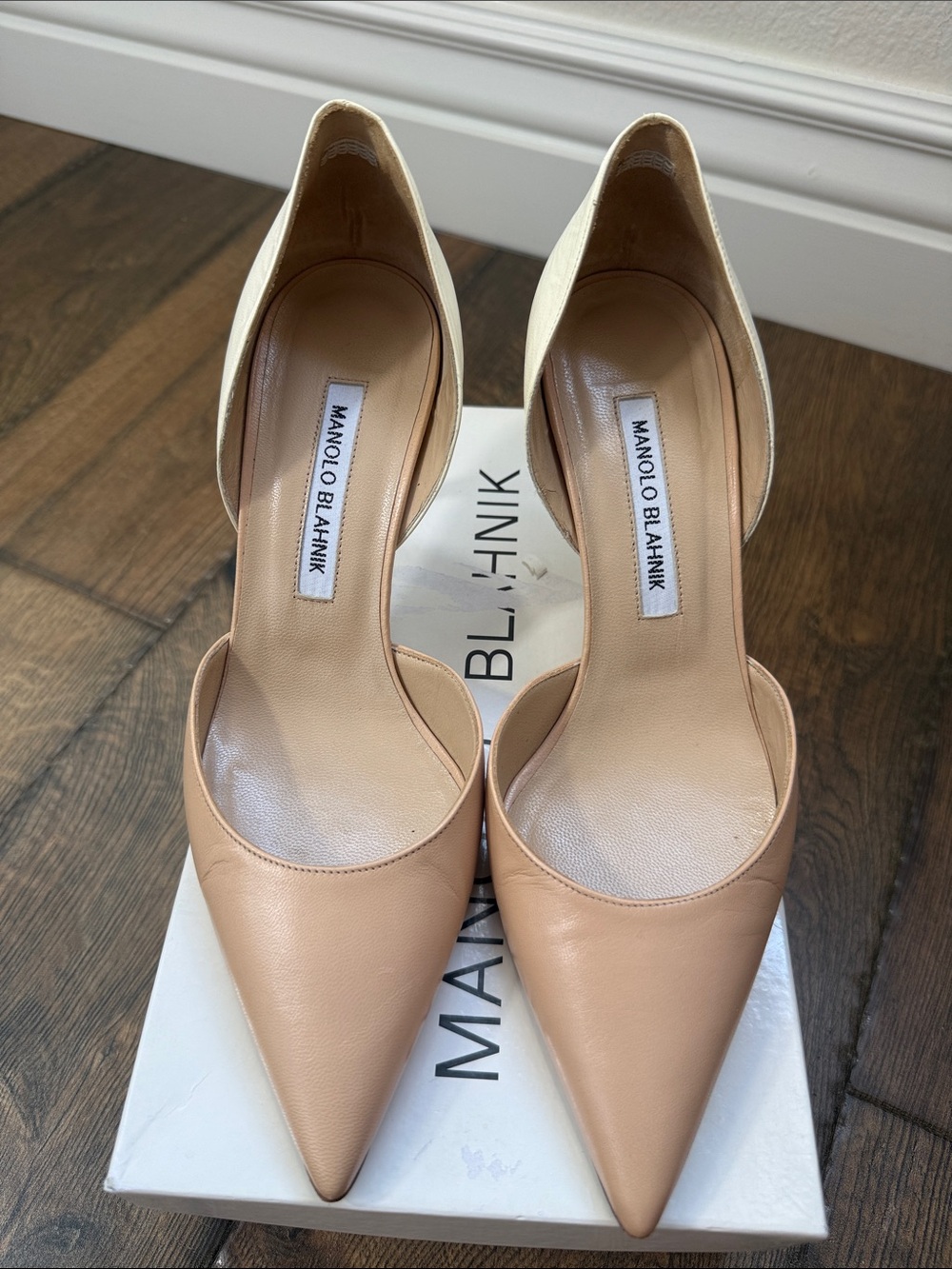 MANOLO BLAHNIK Tayler Bicolor Blush and Cream Pointed D'Orsay Pumps - Picture 2 of 10